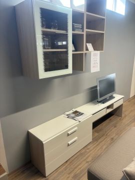 Dnevni regal CENTER odprodaja eksponata